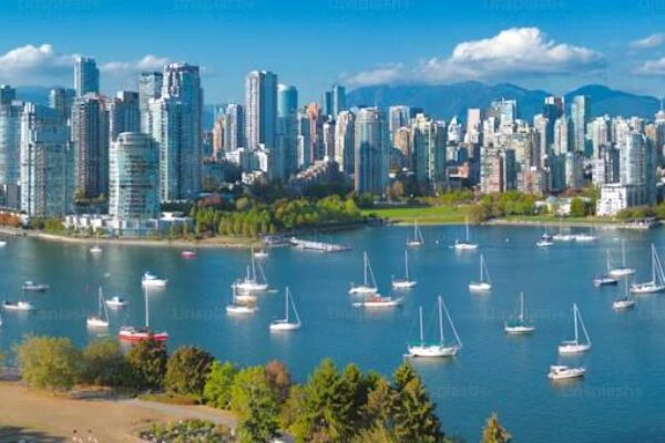 Canadian Rockies (Van Tour) 6 Nights/7 Days