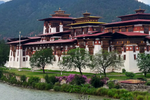 BHUTAN SUMMER DEPARTURES
