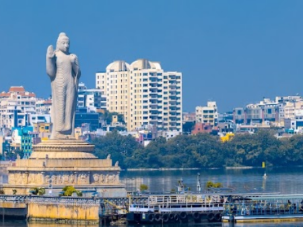 Elite Hyderabad, Ramoji & Yadagirigutta with Falaknuma Dinner
